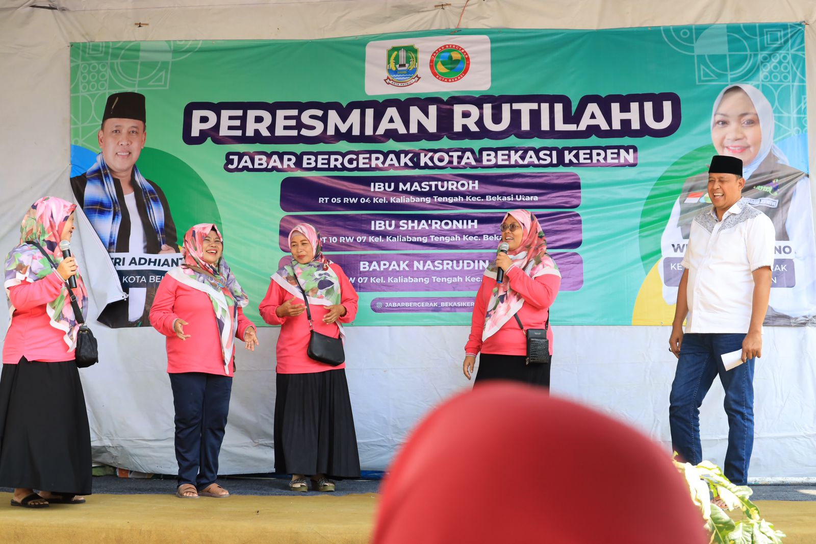 Wali Kota Bekasi Tri Adhianto Serahkan Bantuan Perbaikan Rutilahu untuk 3 Warga Kecamatan Bekasi Utara