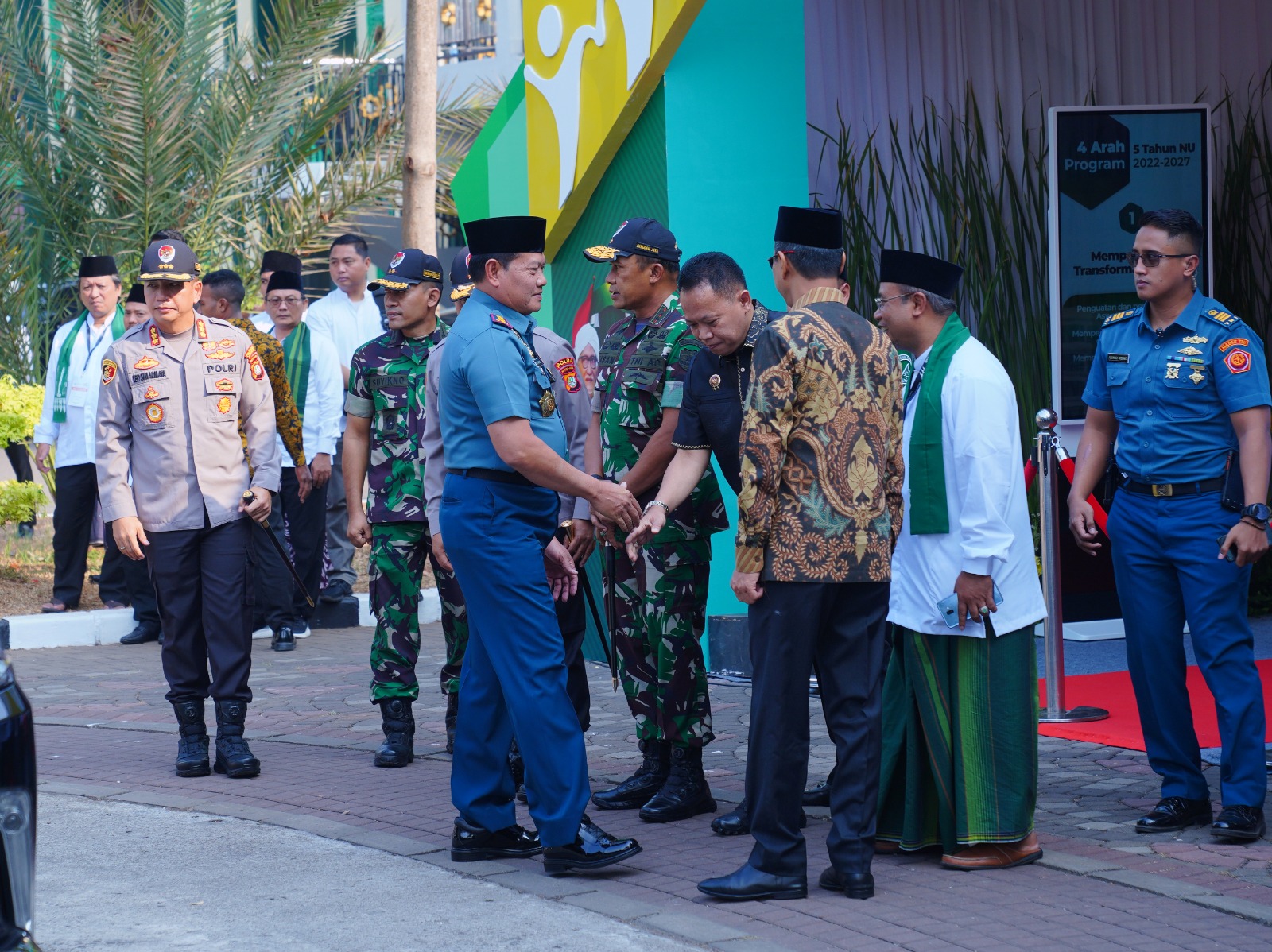 Panglima TNI Mendampingi Presiden Joko Widodo Hadiri Munas dan Konbes NU 2023 di Ponpes Al-Hamid