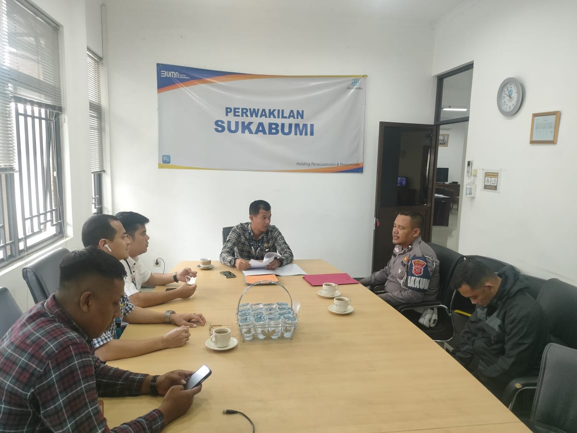 KUNJUNGAN UNIT LAKA POLRES KABUPATEN SUKABUMI KE KANTOR PT. JASA RAHARJA PERWAKILAN SUKABUMI