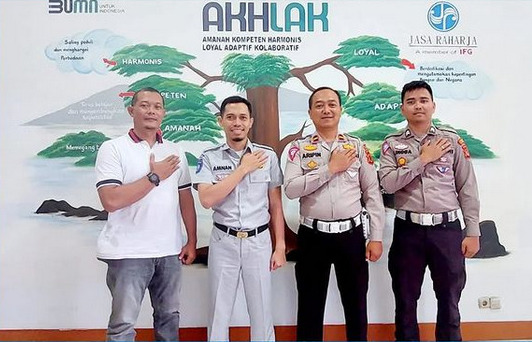 KUNJUNGAN KERJA KANIT GAKKUM POLRES TASIKMALAYA DAN WARTAWAN SENIOR EL SHINTA KE KANTOR PT JASA RAHARJA PERWAKILAN TASIKMALAYA