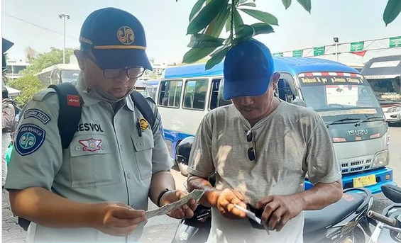 PASTIKAN JAMINAN PERLINDUNGAN PENUMPANG ANGKUTAN UMUM, JASA RAHARJA BEKASI KEMBALI LAKUKAN UJI PETIK DI TERMINAL