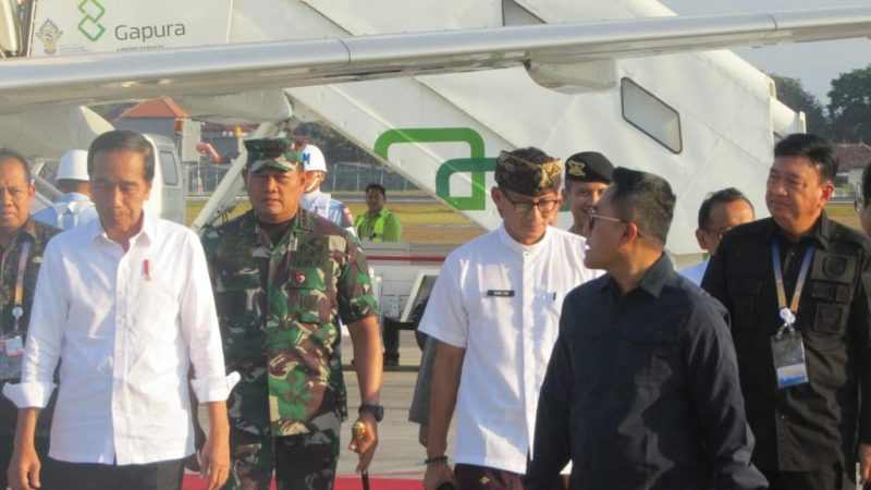 Pimpin KTT AIS Forum 2023, Panglima TNI Sambut Kedatangan Presiden Jokowi Di Bali