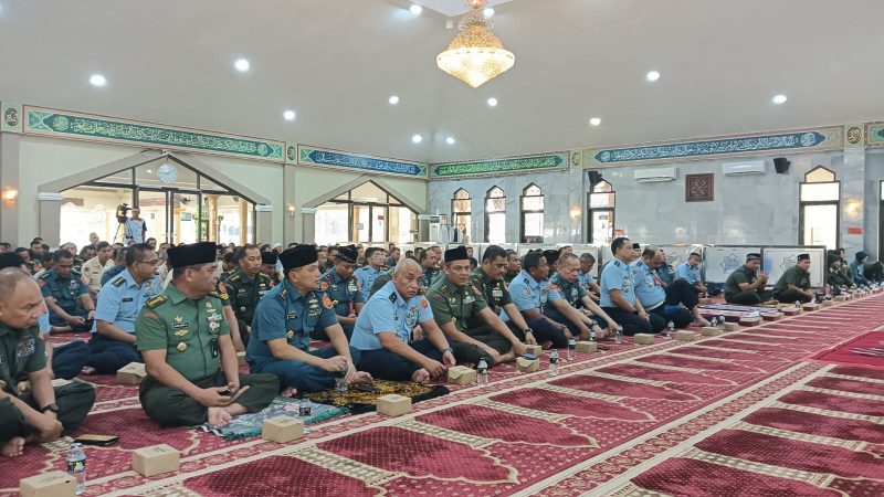 Mabes TNI Gelar Peringatan Maulid Nabi Muhammad SAW 1445 H / 2023 M