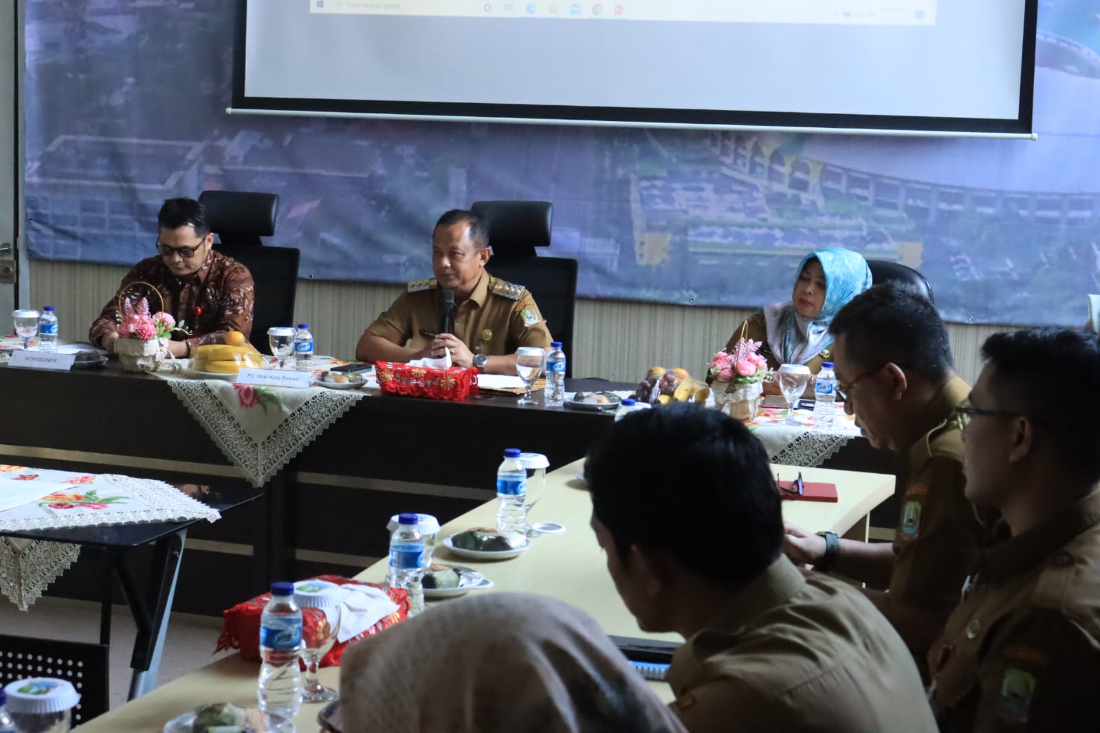 Pj Wali Kota Bekasi Sambut Tim Verifikasi Lapangan Komisi Informasi Jabar