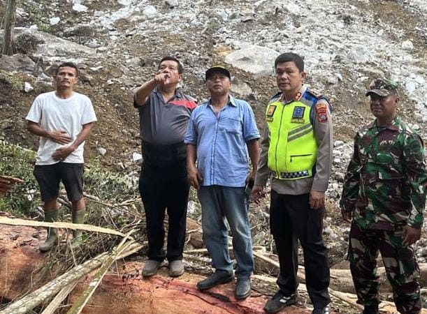 Polres Simalungun Bersama Tim Gabungan Masih Mencari Dua Korban Longsor di Gunung Simarsolpah, Simalungun