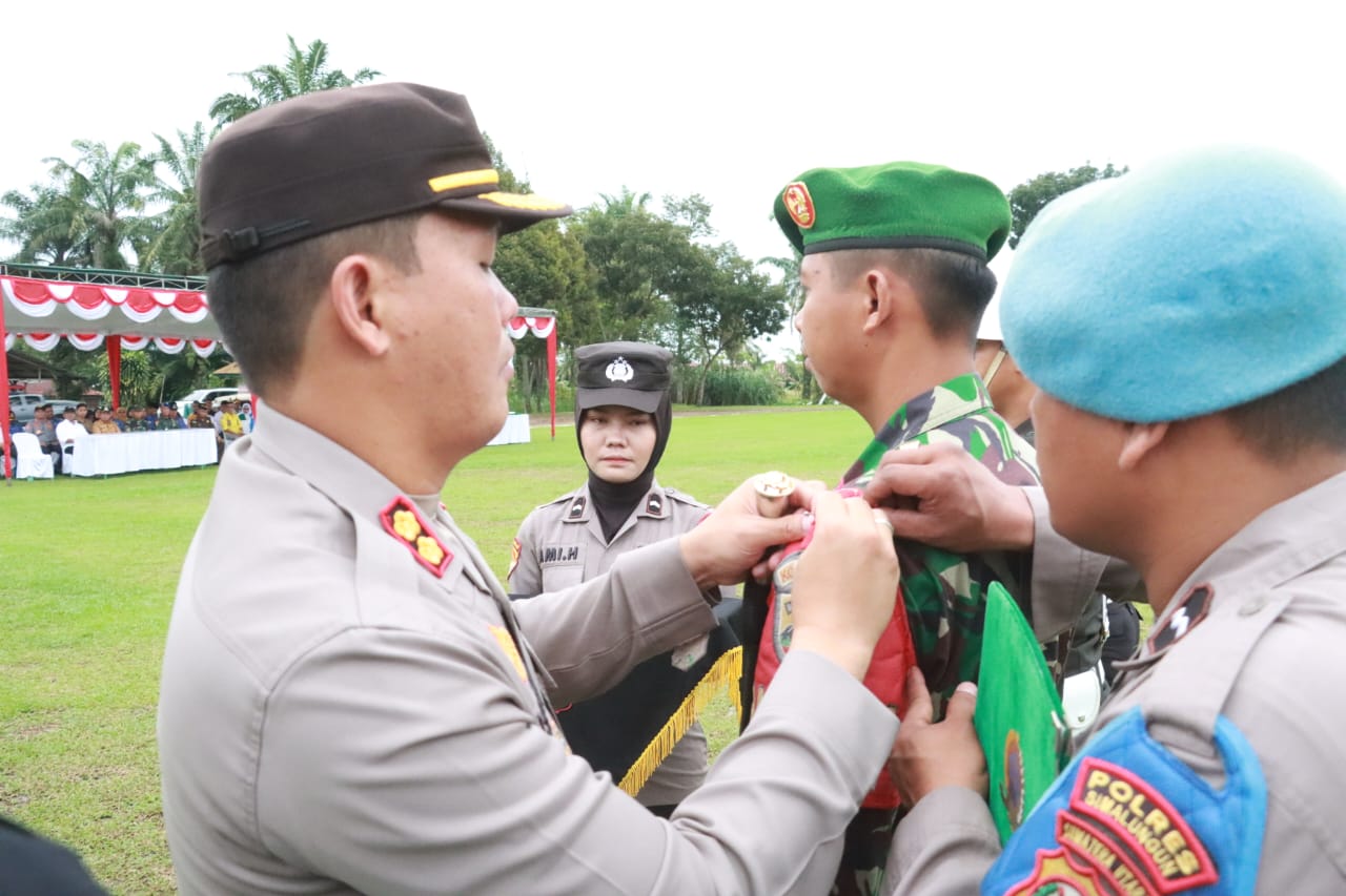 Kapolres Simalungun Pimpin Apel Gelar Pasukan Operasi Mantap Brata Toba 2023-2024