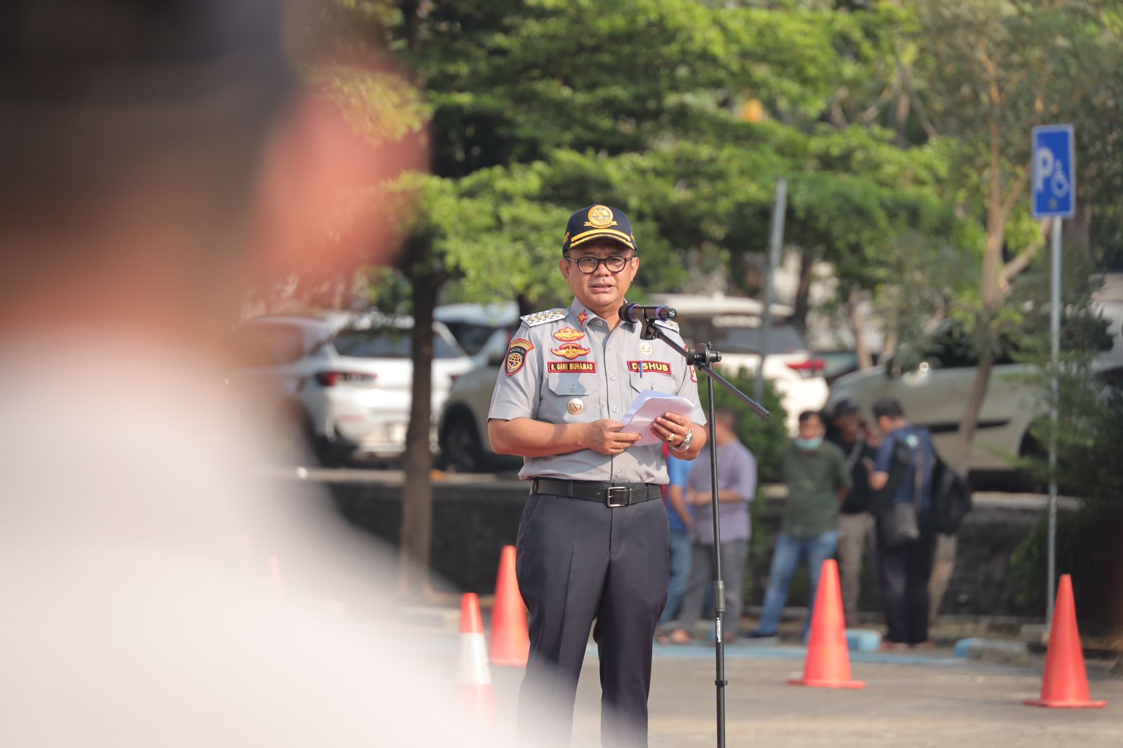 Pimpin Apel Gabungan Kesiapan Personil Dishub, Pj. Wali Kota Bekasi: “Dishub Memiliki Peran Penting Mengatur Rekayasa Lalu Lintas”