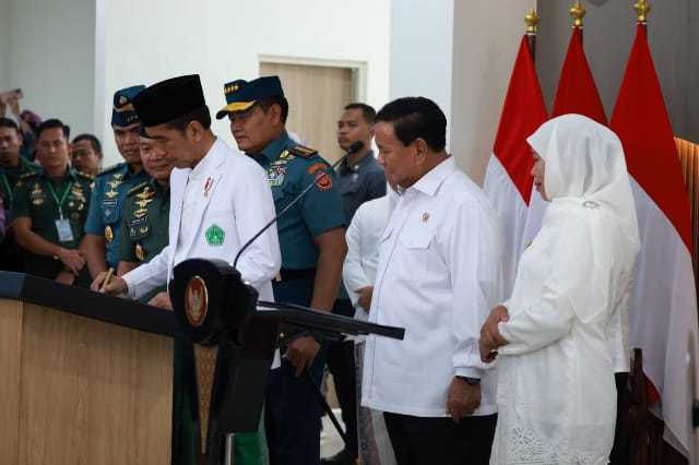 Presiden RI Didampingi Menhan Prabowo Resmikan Dua Rumah Sakit TNI di Surabaya