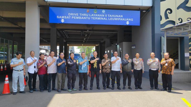 TIM PEMBINA SAMSAT PROVINSI JAWA BARAT MENERIMA KUNJUNGAN KERJA TIM PEMBINA SAMSAT PROVINSI JAWA TENGAH