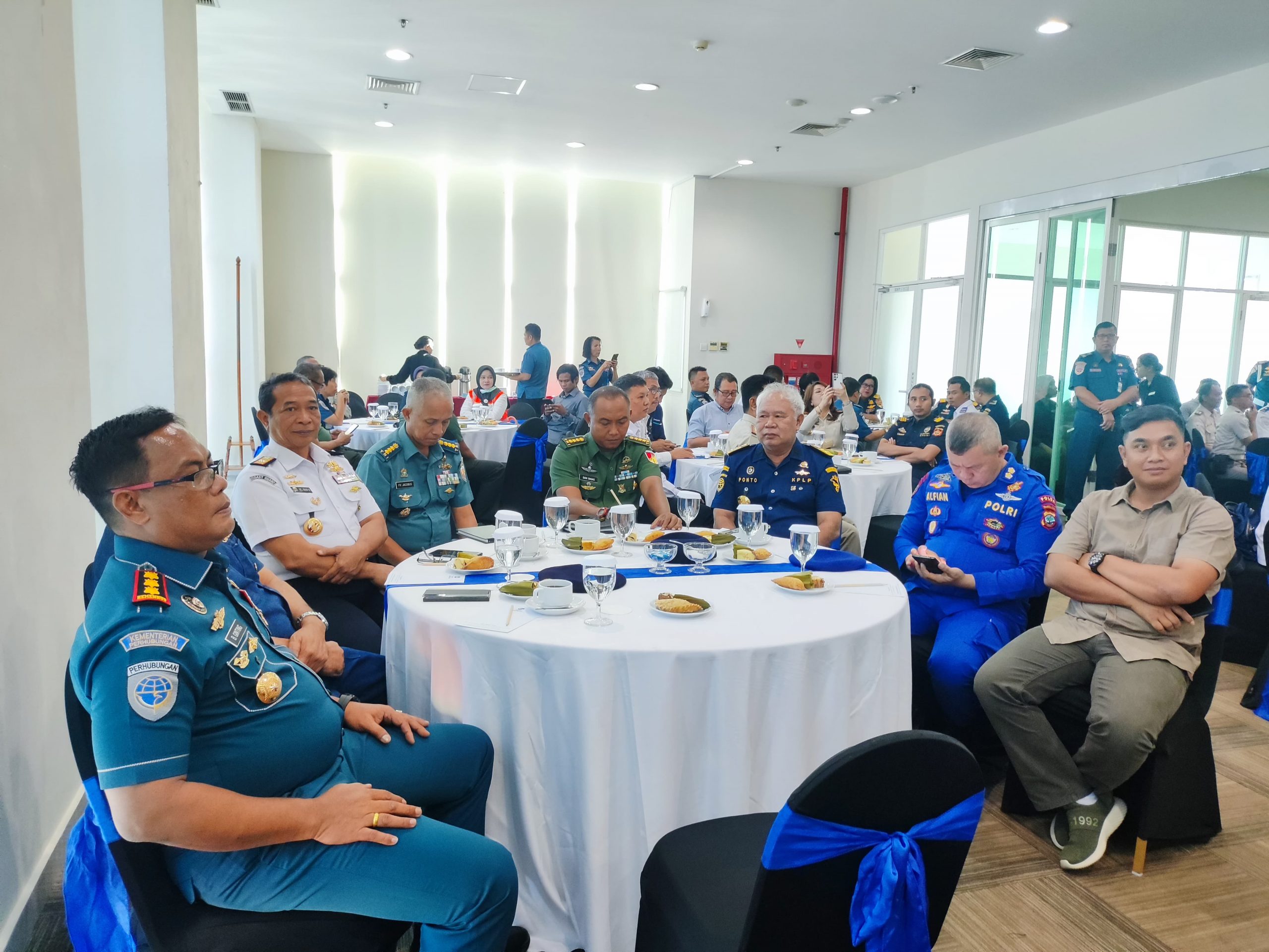 Kepala Zona Bakamla Tengah Hadiri FGD Kesyahbandaran Manado