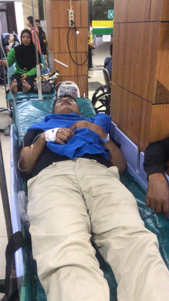 Diduga Salah Tangkap, Oknum Anggota Satresnarkoba Polres Karawang lakukan Penyiksaan Pria ini hingga dirawat Intensif di RSUD dr. Chasbullah Kota Bekasi